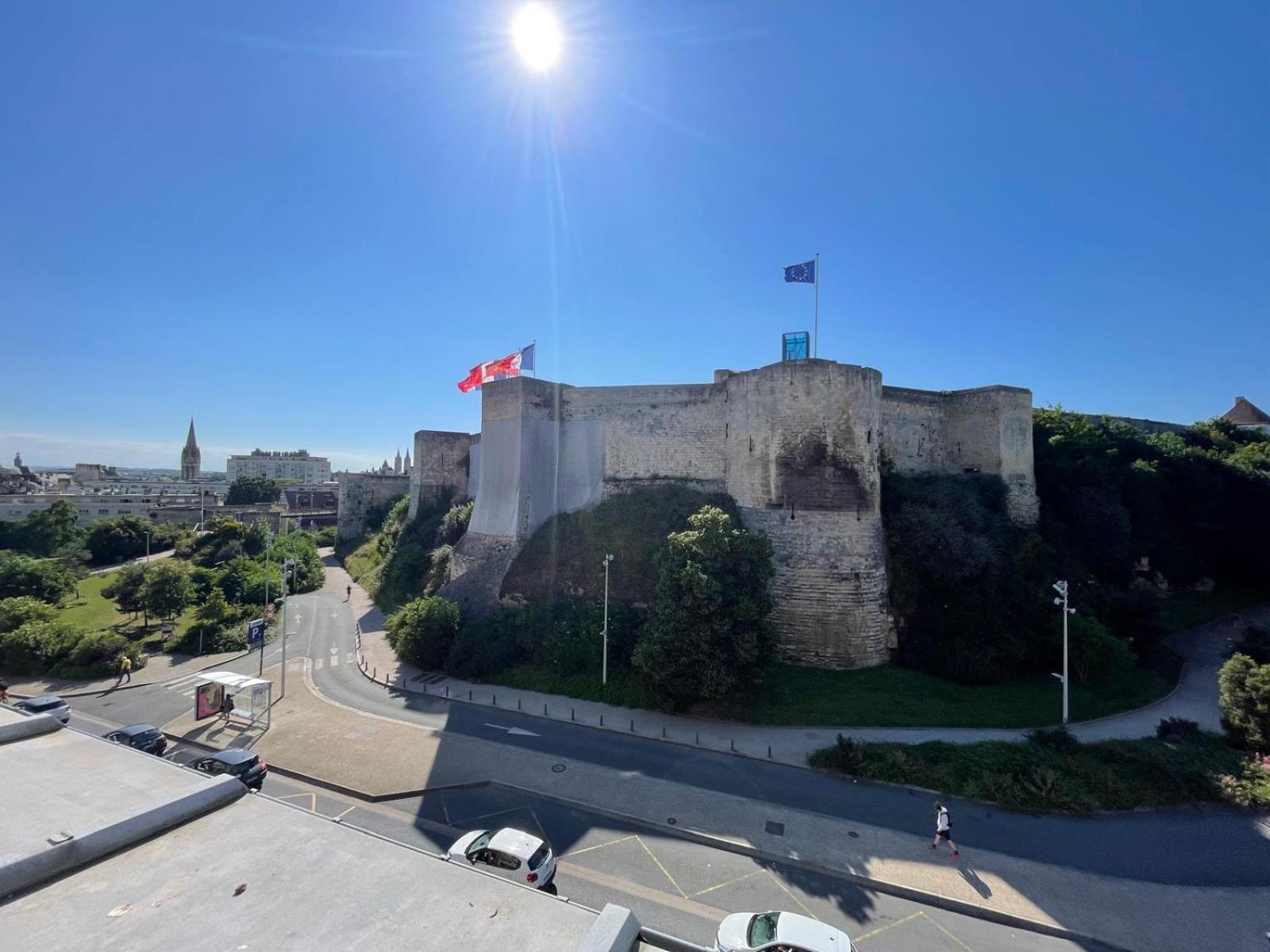 Castle - Vue Sur Le Chateau - Hypercentre 캉 외부 사진